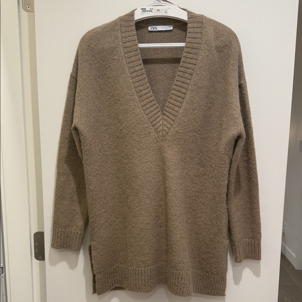 Zara Taupe V-Neck Knit Top